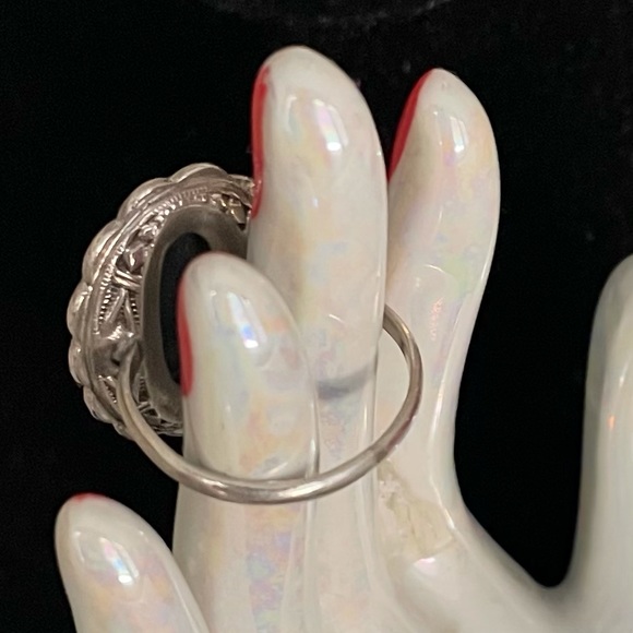 Vintage Art Deco Sterling Silver Hematite Marcasite Ring. - Picture 4 of 10